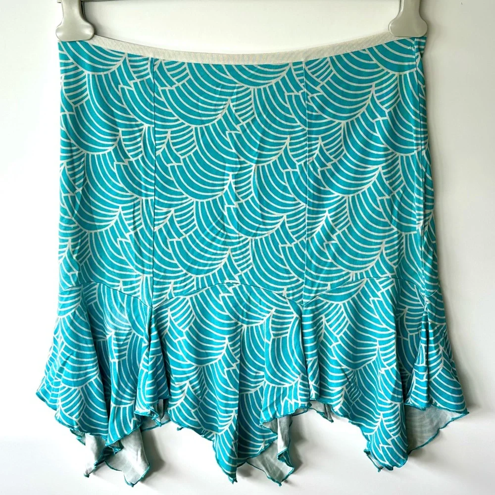 Diane Von Furstenberg Silk Jersey Turquoise skirt, size 8